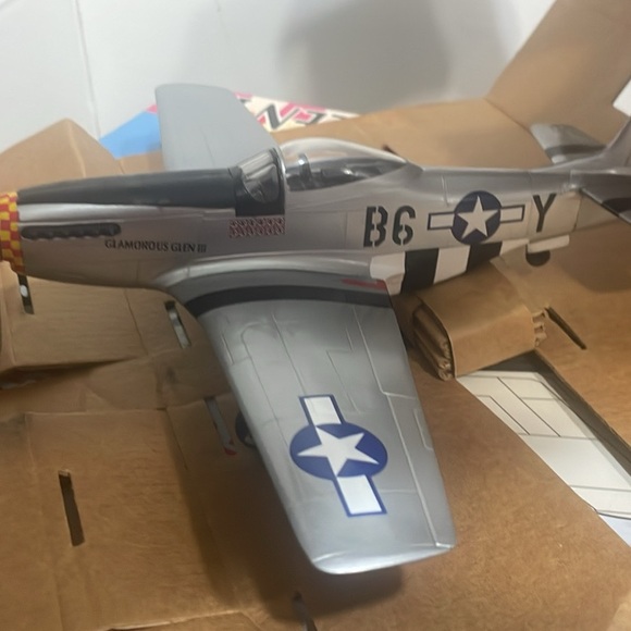 SpecCast Airplane Model - Picture 10 of 11